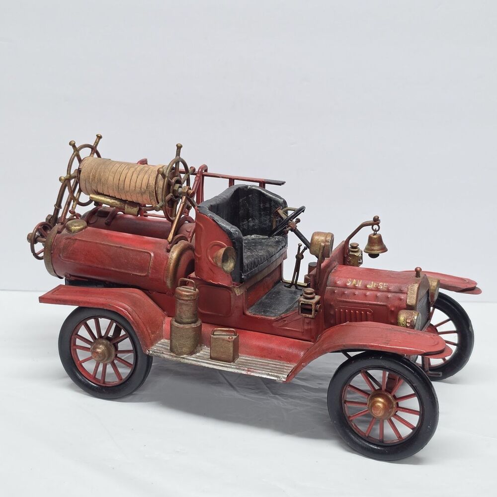 Vintage MODEL T 1914 RED FORD FIRE TRUCK KIT Metal Vehicle Decoration